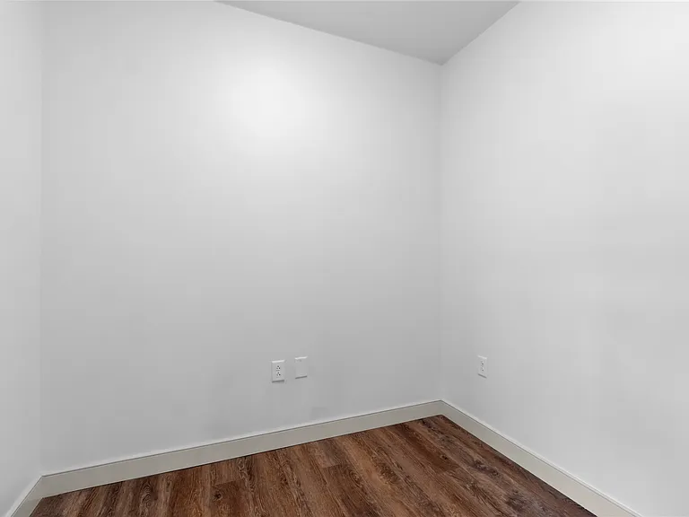 The Residences at the Kestrel — Photo 29