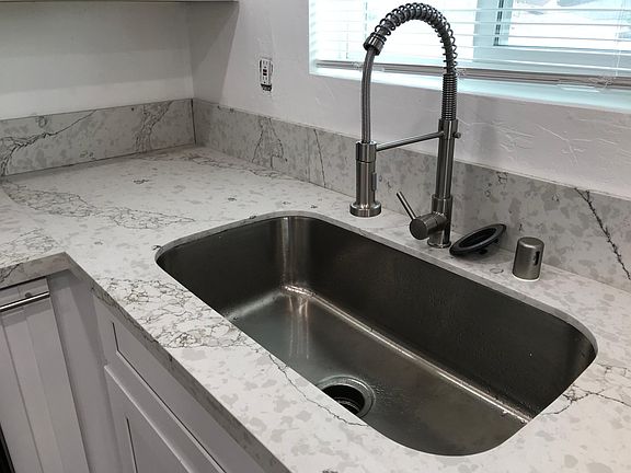 3rd image of 3882 Kendall St