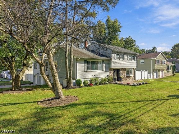 2nd image of 223 Fairview Ave