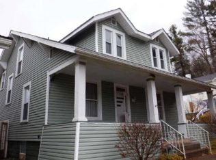 13 Cross St, Bridgeport, OH 43912