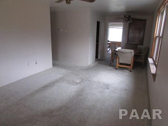 5th image of 110 Saint Clair Dr