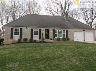 7636 Fairway St, Prairie Village, KS 66208