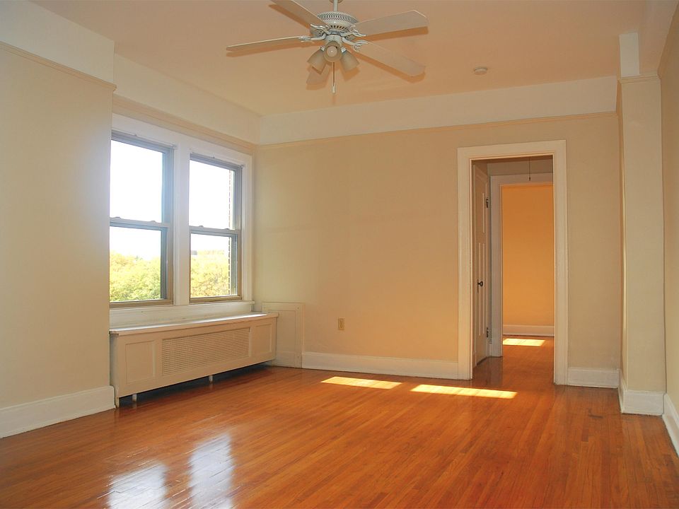 1st image of 1130 Parker St APT 501