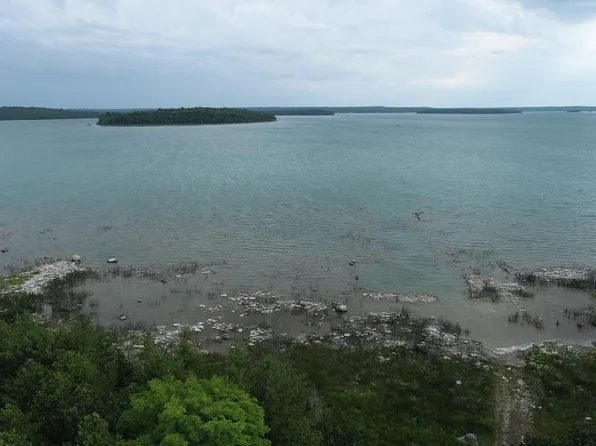 S Theils Rd, Drummond Island, MI 49726