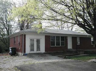 2013 Watterson Trl, Jeffersontown, KY 40299