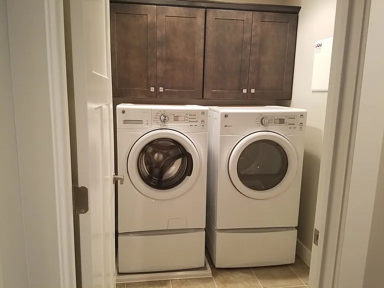 1220 W Clark Ln — Photo 9