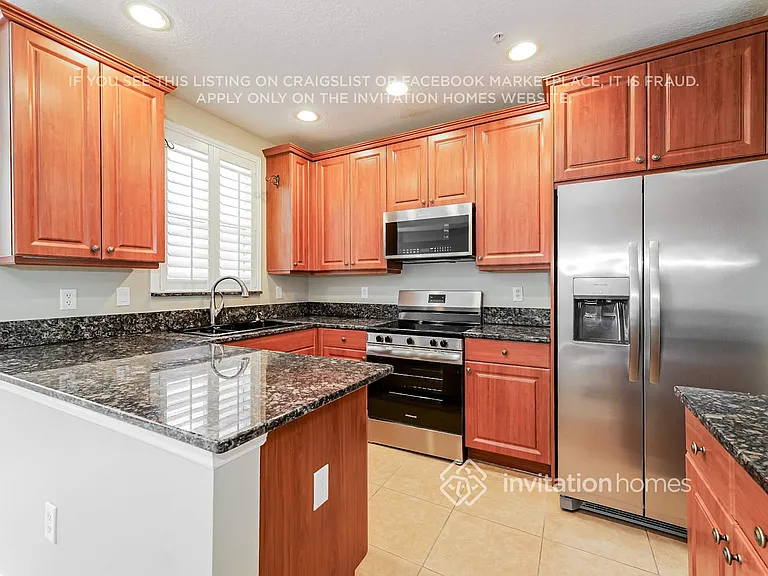 2564 Gardens Pkwy — Photo 9
