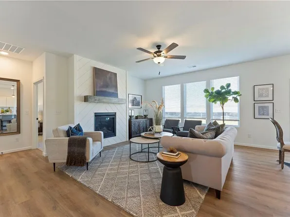3040 NW 95th Ter, Kansas City, MO 64154