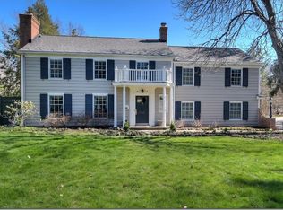 17460 Shelburne Rd, Cleveland Heights, OH 44118