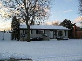 1687 Hempstead Dr, Troy, MI 48083