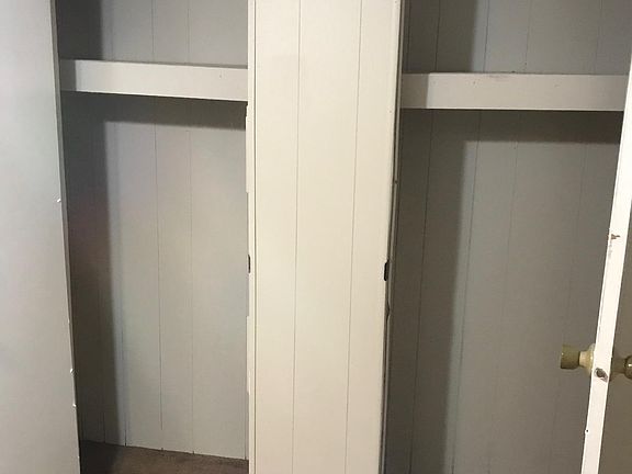 3rd image of 106 Forest Dr