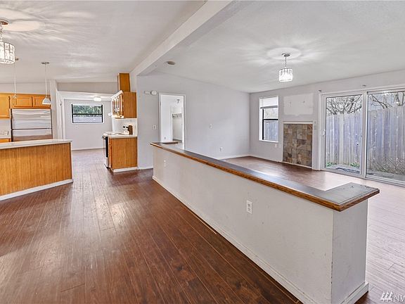 3rd image of 26807 Webb Cir NE
