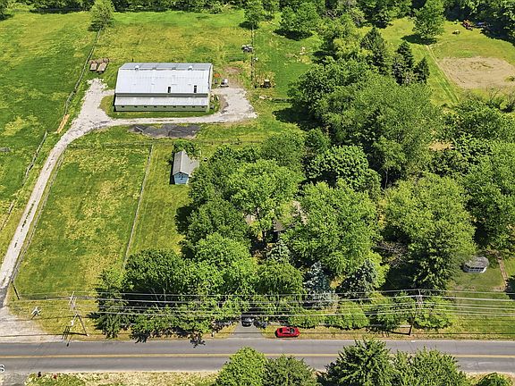 4th image of 58 Vanderveer Road