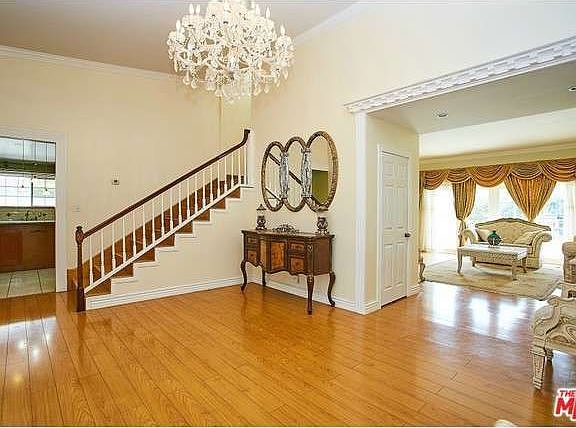 2nd image of 4174 Mount Vernon Dr