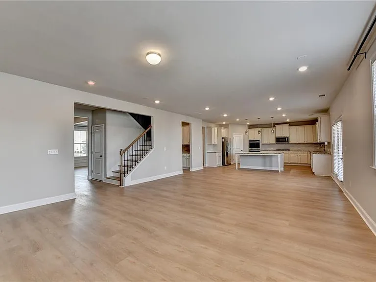 7410 Ansley View Ln — Photo 29