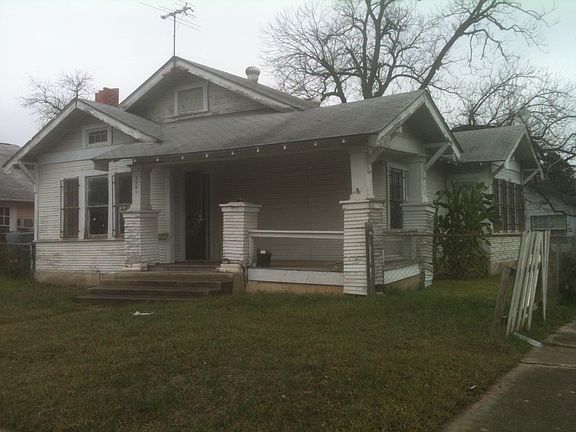 2nd image of 2901 Buena Vista St