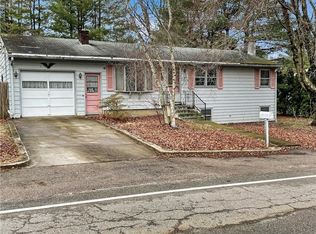 95 Hill St, Coventry, RI 02816
