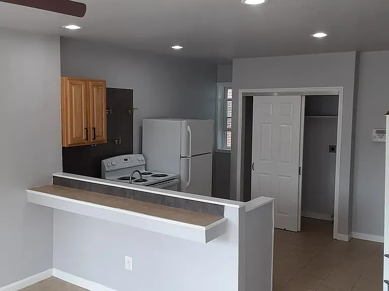 68 W Rockland St #2 — Photo 14