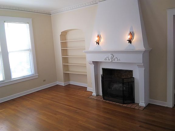 2nd image of 221 W Magnolia Ave #M