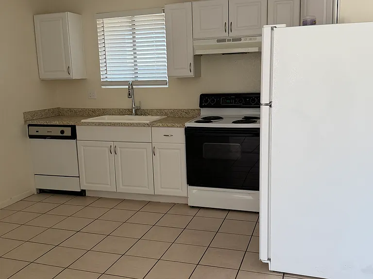 1420 E Brown St #C — Photo 10