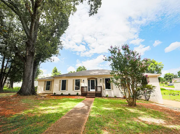 421 Nottingham Rd, Florence, AL 35633