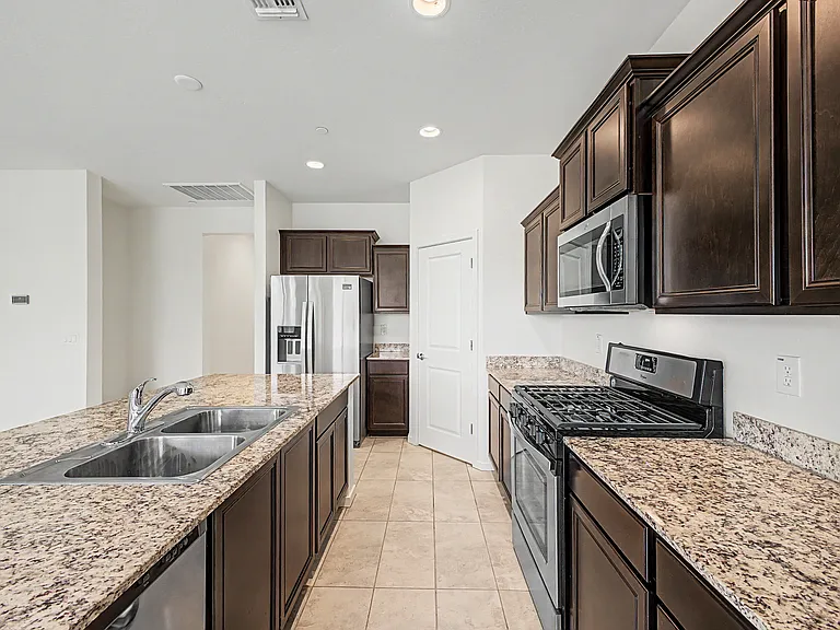 21415 W Holly St — Photo 5