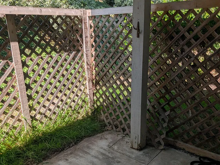 23732 Hillhurst Dr #49 — Photo 8