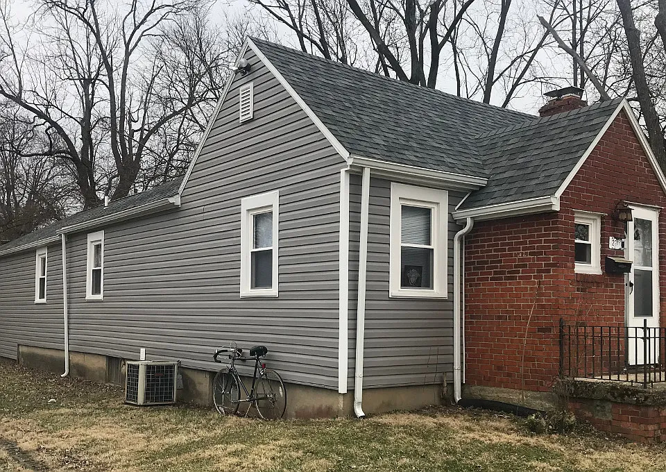 2200 N Maplewood Ave #1