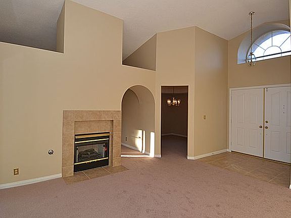 4th image of 2720 Beachside Ct