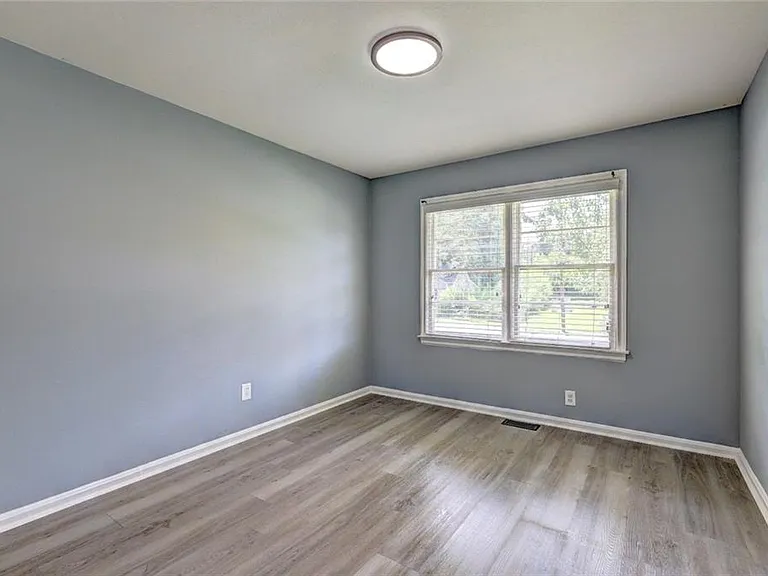 970 Oglethorpe Ave — Photo 11