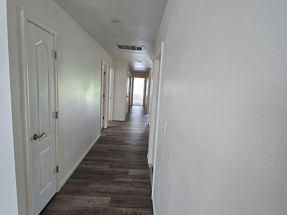4th image of 170 SE 1171st Rd APT B