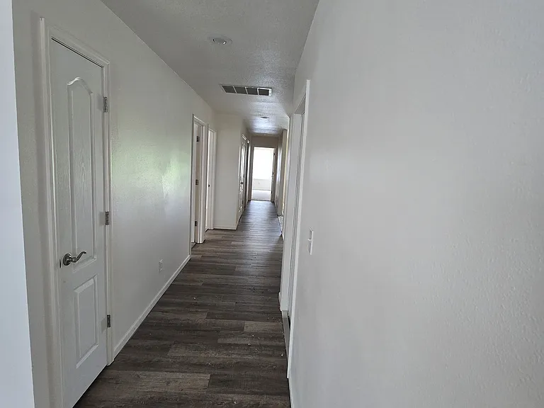170 SE 1171st Rd #B — Photo 4