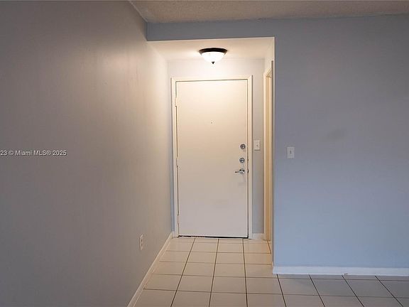 3rd image of 9419 Fontainebleau Blvd APT 101
