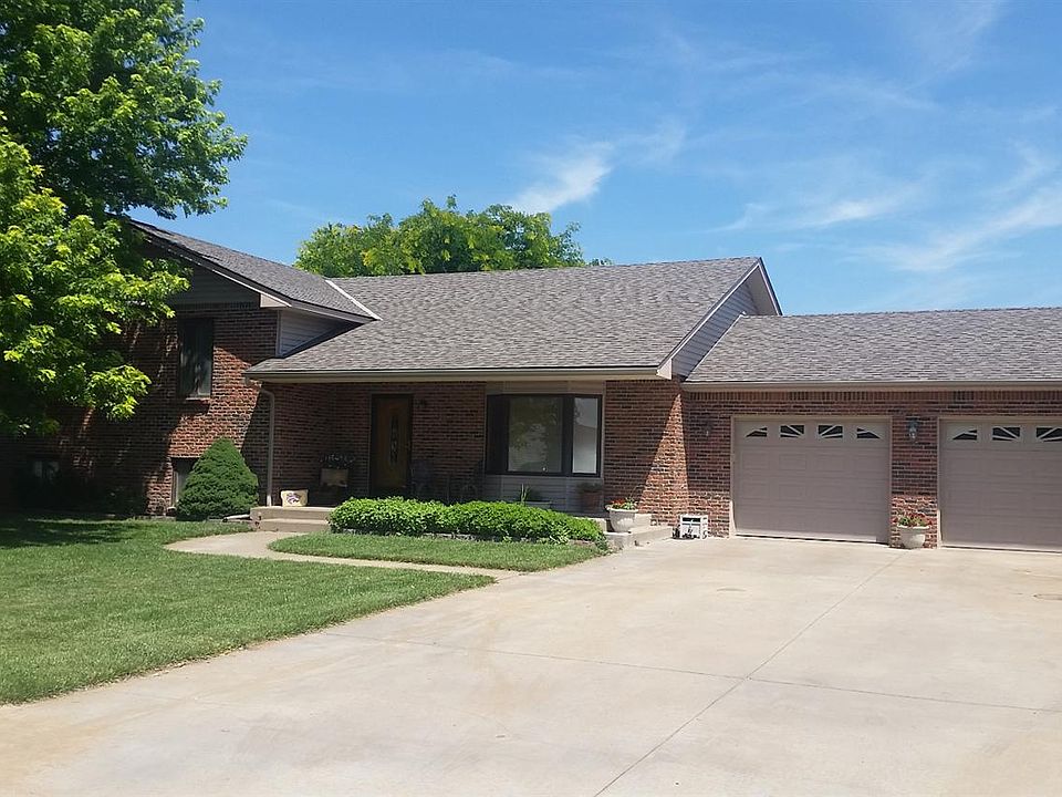 1st image of 221 Sunflower Blvd