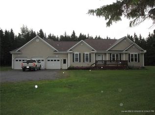 909 Griffin Ridge Rd, Mapleton, ME 04757