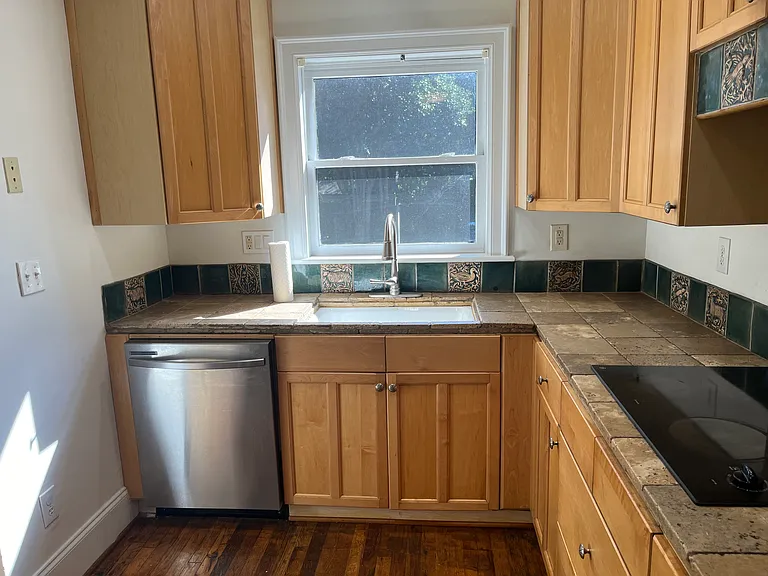 245 S Laurel Ave #A — Photo 9
