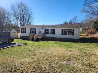 111 Sycamore St, Ansted, WV 25812