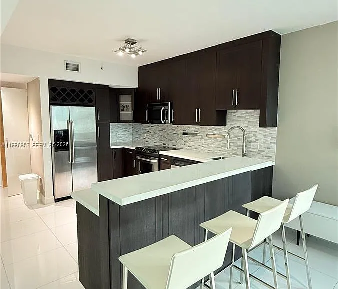 350 S Miami Ave — Photo 3