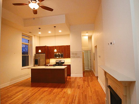 2nd image of 1470 W Carmen Ave APT 202
