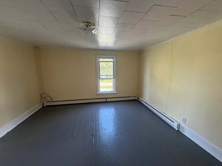 54 Middle Spring Ave #3 — Photo 2