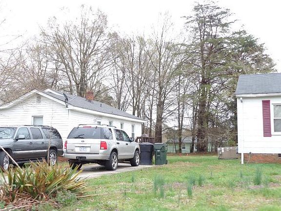 2nd image of 1307 Melrose Dr