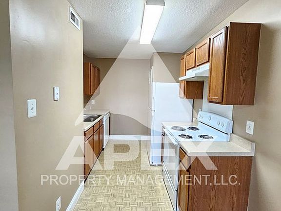 4th image of 411 Avalon Dr #0