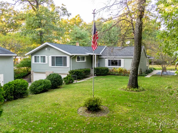 1926 Fir Ave, Holton, MI 49425