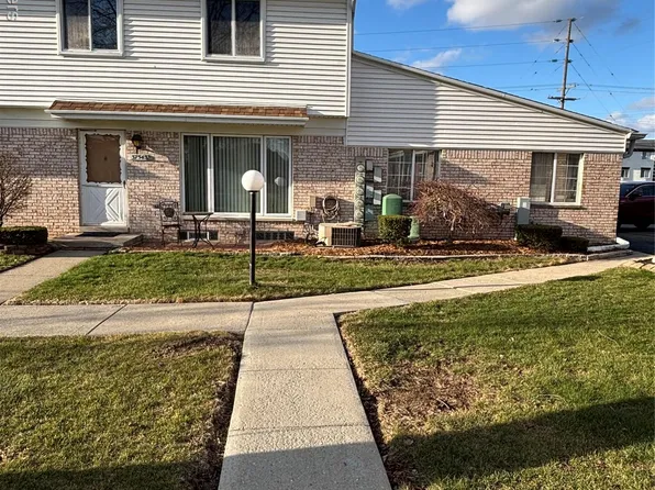 37543 Colonial Dr #124, Westland, MI 48185