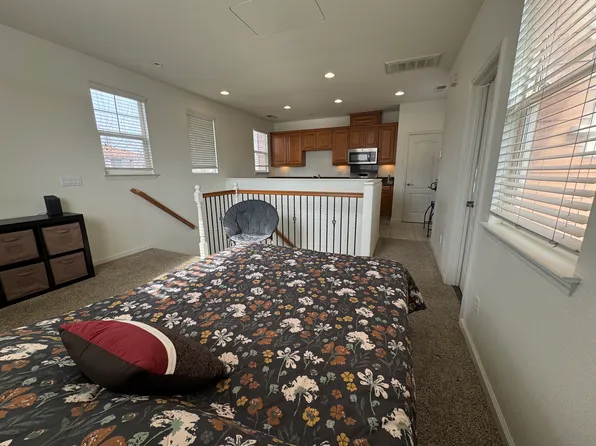681 W La Canada, Tracy, CA 95391