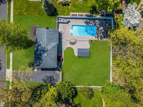 3rd image of 53 Smithfield Rd