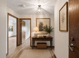 4400 36th Ave N APT 318, Robbinsdale, MN 55422