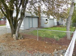 424 1/2 Western Ave, Medford, OR 97501