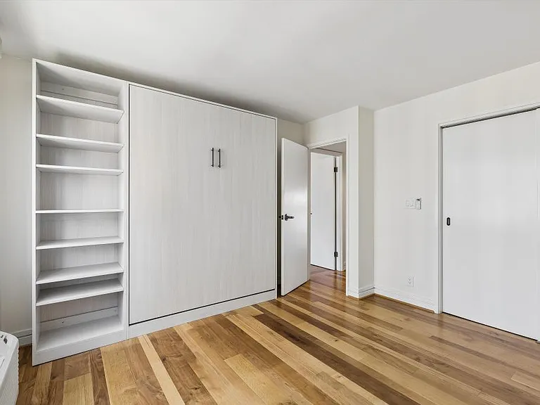 2nd bedroom unstaged