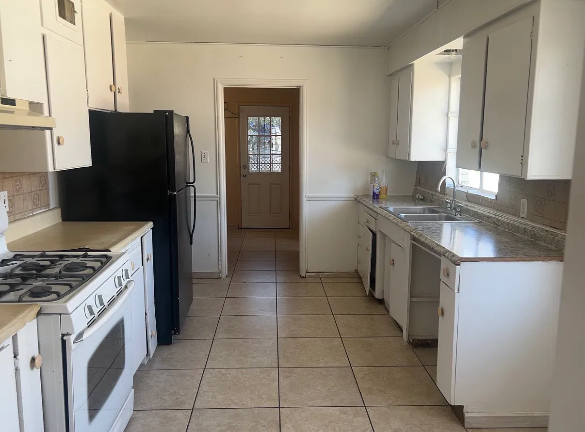 3 bed, 1517 sqft, $1,700 — Photo 2